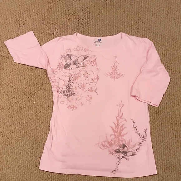 One World tshirt - Picture 1 of 3